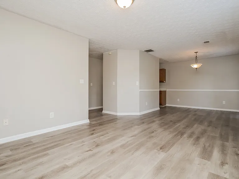 6050 Flagstaf Walk — Photo 5