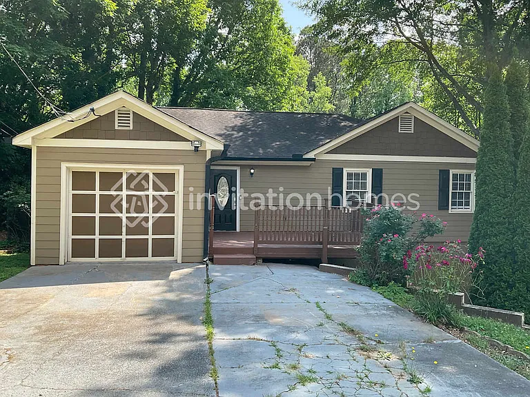 255 Robbie Ln SW — Photo 1