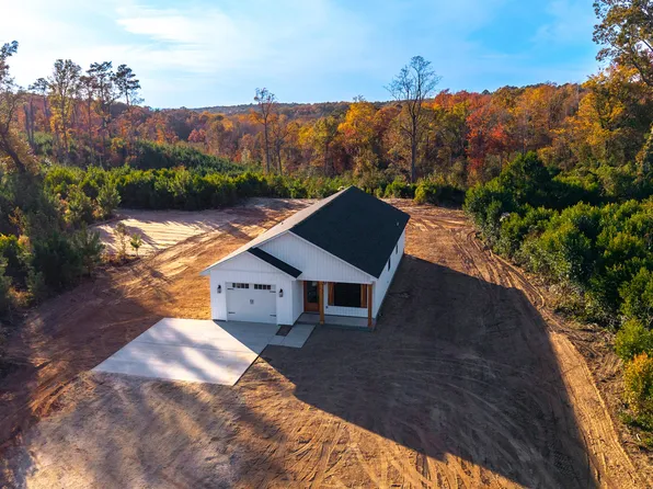 3070 Peach Orchard Rd, Dalzell, SC 29040