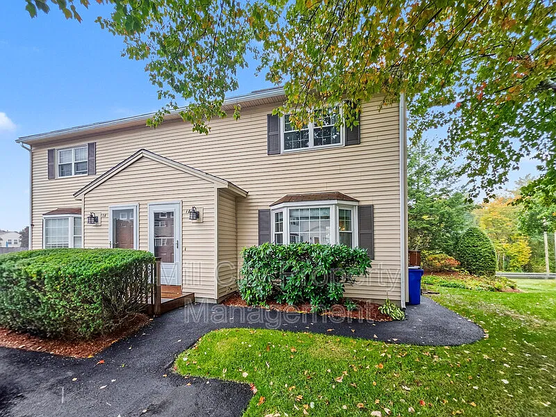 2 bed, 1.5 bath, 1036 sqft, $2,500 — Photo 1