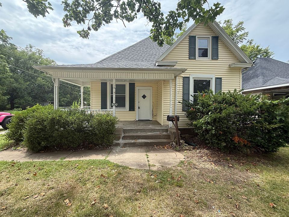 1st image of 1800 W Lee St