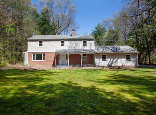 48 Canton Rd, Simsbury, CT 06070