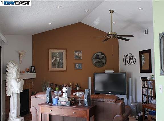 3rd image of 6254 Joaquin Murieta Ave APT D