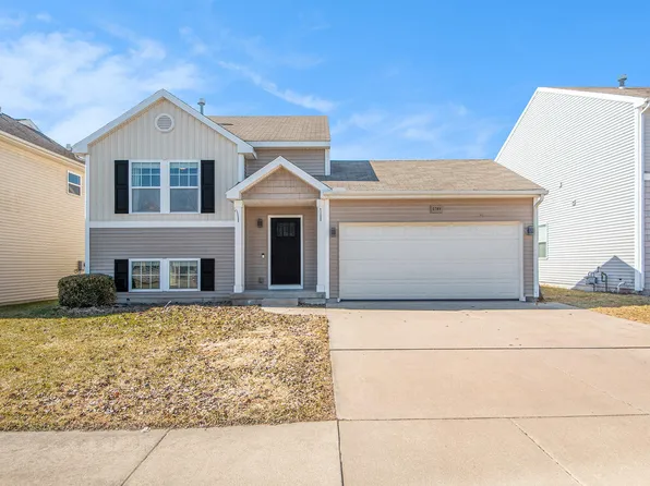 5789 Sable Ridge Dr SE, Kentwood, MI 49508