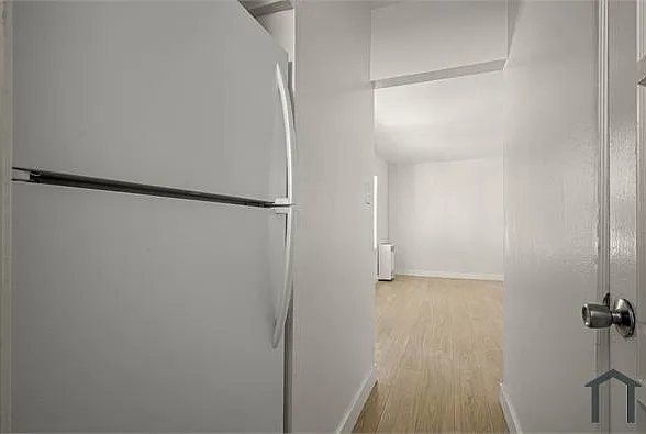 207 S Kenmore Ave #5 — Photo 6