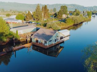 96 S Welcome Slough Rd, Cathlamet, WA 98612