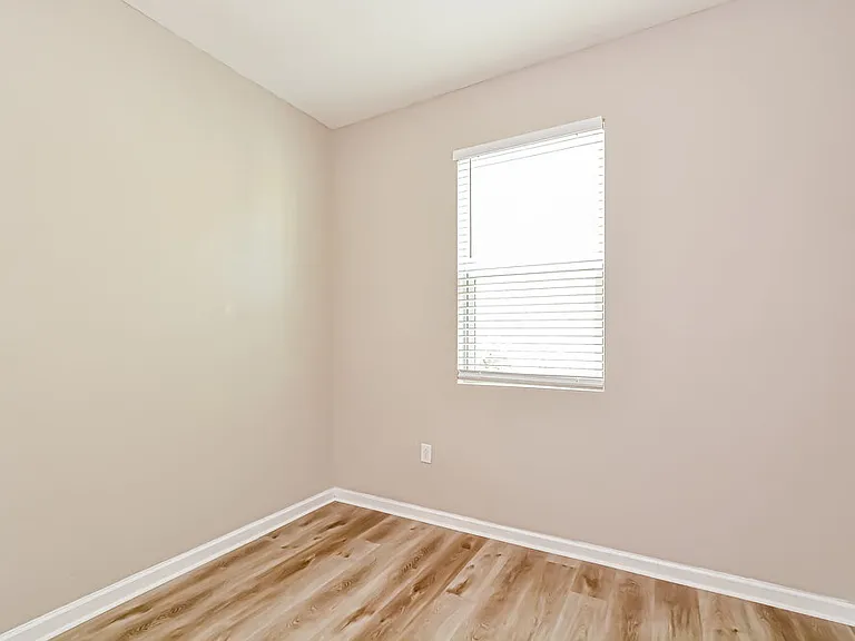 281 Alford Dr — Photo 10