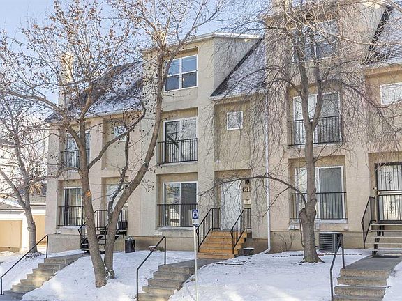 4th image of 1635 N 38th Ave SW