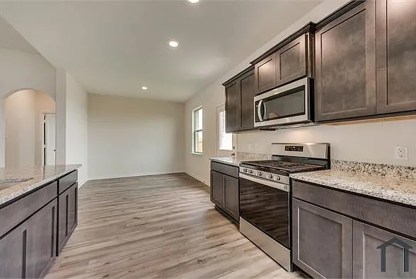 833 Serena Dr — Photo 18