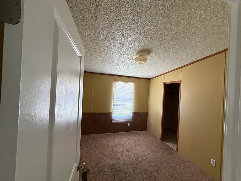 2611 Warhorse St — Photo 10