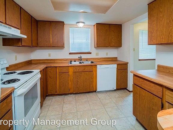 4th image of 2312 Jade Ave #A