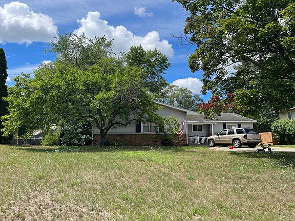 3rd image of 5581 Edgelawn Dr SE
