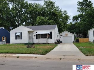 228 S 19th St, Beatrice, NE 68310