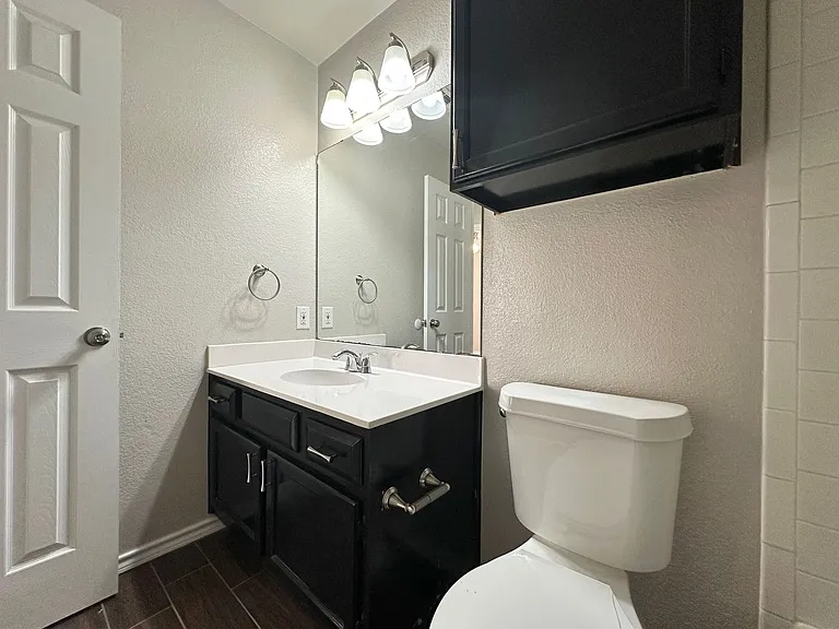1910 Michele Dr — Photo 28