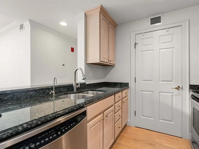 121 Centre St #Penthouse 3 — Photo 6