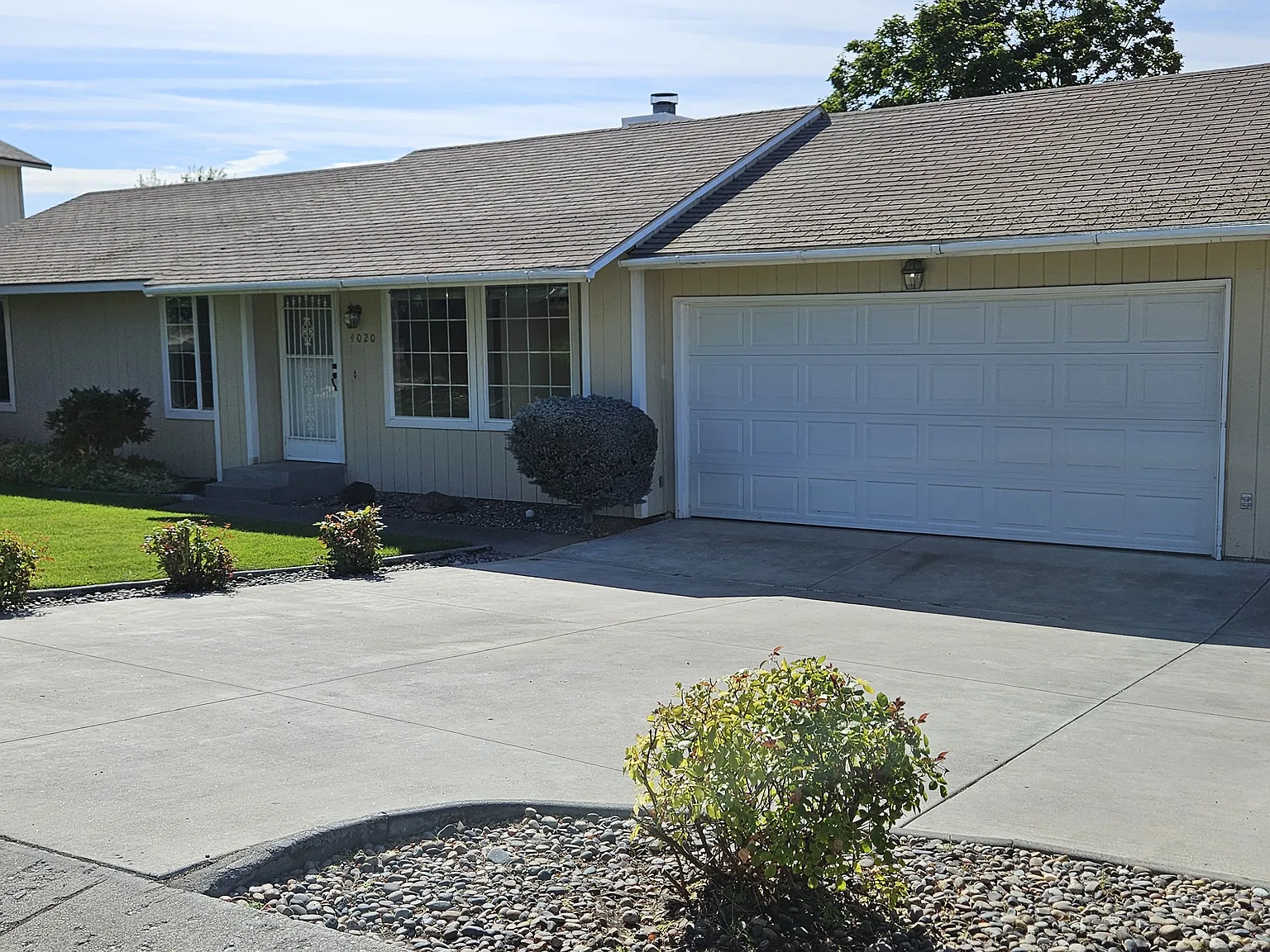 3 bed, 1012 sqft, $1,795 — Photo 2