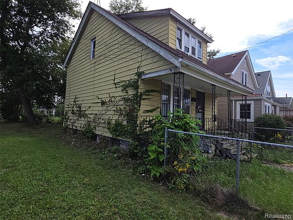 3rd image of 9372 Jameson St