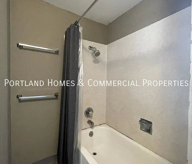 2456 NW Vaughn St #3 — Photo 10