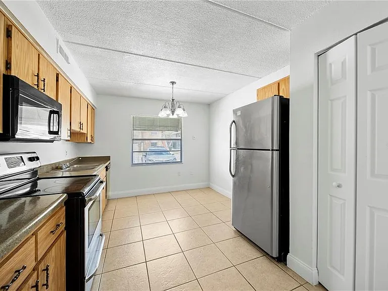 702 Michigan Ct #1 — Photo 8