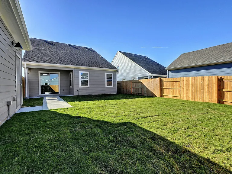 209 Cherry Blossom Ln — Photo 30