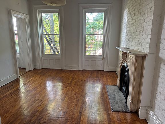 3rd image of 1078 Dean St Floor 2