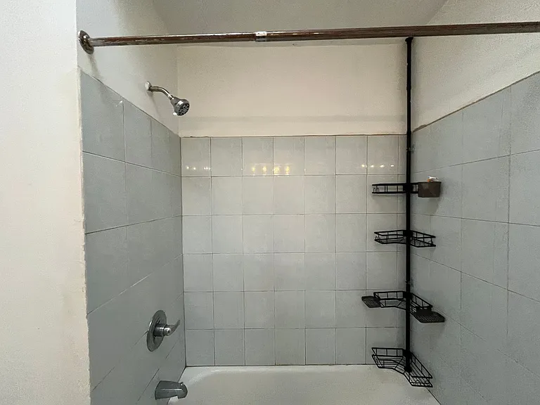 7220 Marsden St — Photo 6