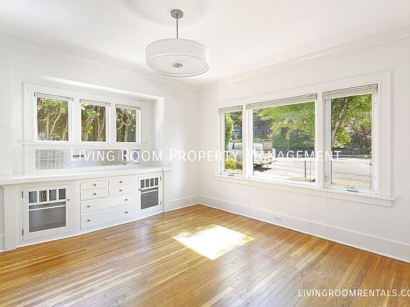 4th image of 3639 NE 25th Ave