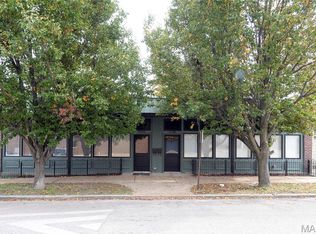 3184 Oak Hill Ave, Saint Louis, MO 63116