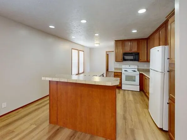 129 American Ave, Bismarck, ND 58504