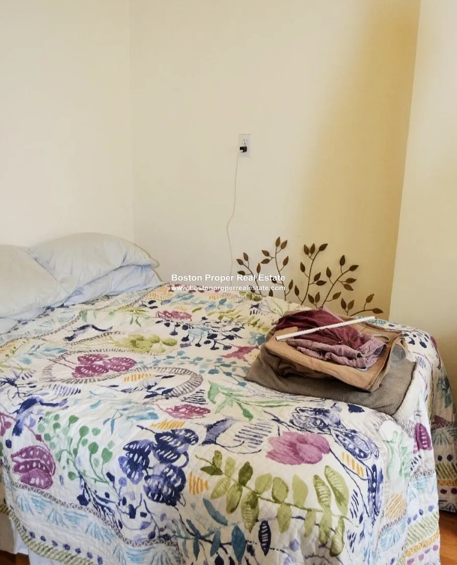 1 bed, 550 sqft, $3,050 — Photo 3