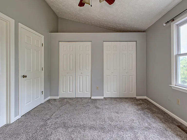128 Winston Way — Photo 17