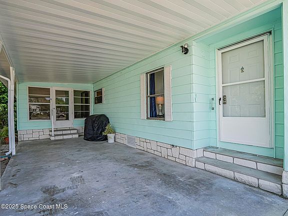 5th image of 206 Almond Ct
