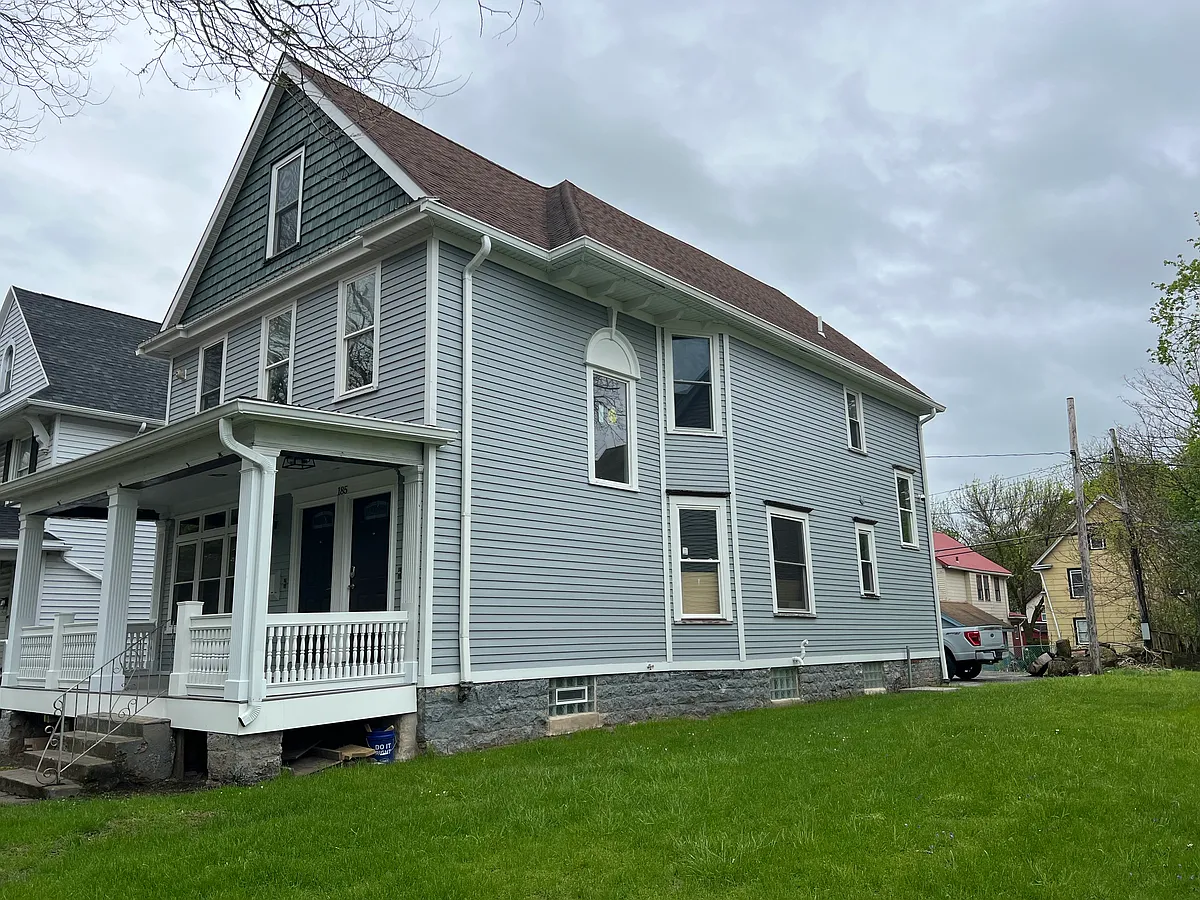 Building Photo - 185 Columbia Ave #1