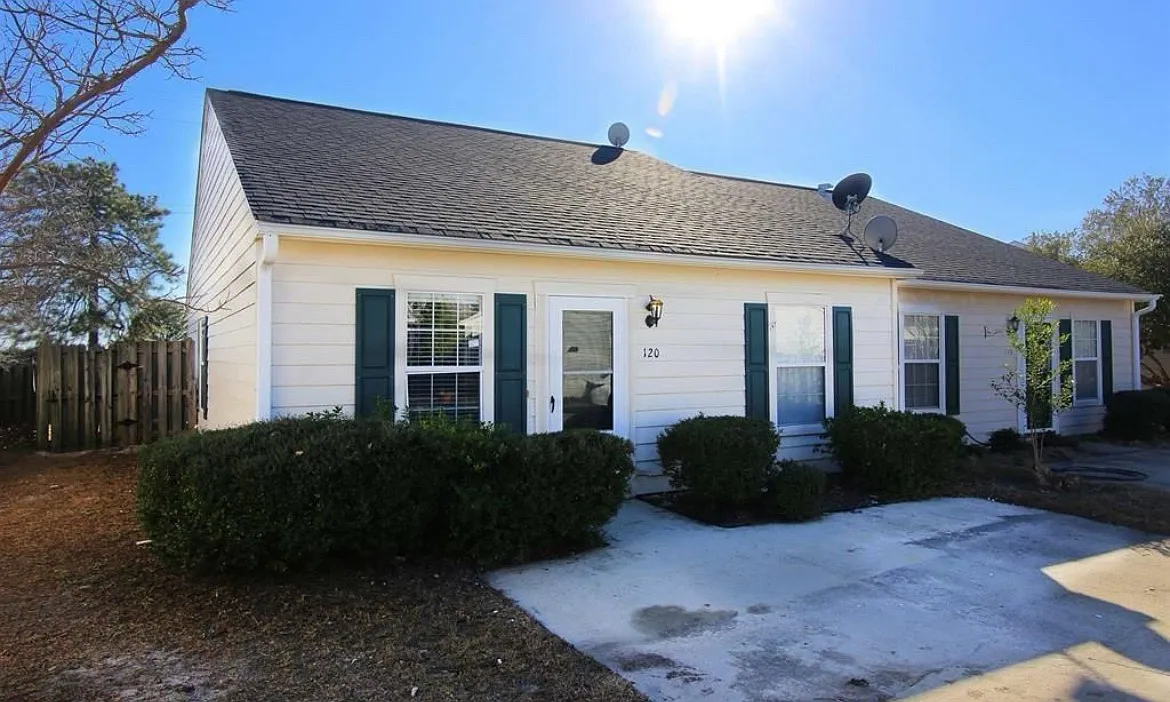 120 Hounds Ct S — Photo 4