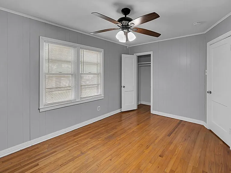 3824 James Ave — Photo 11