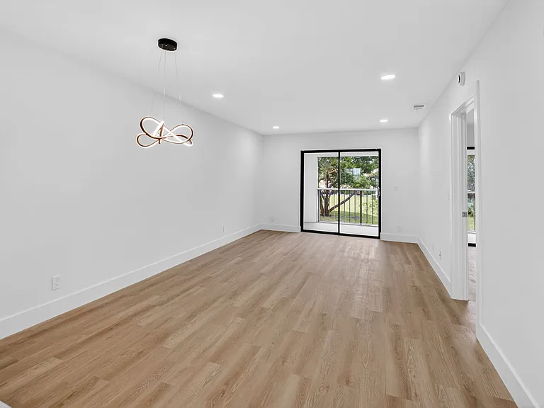 Boca Villas — Photo 25