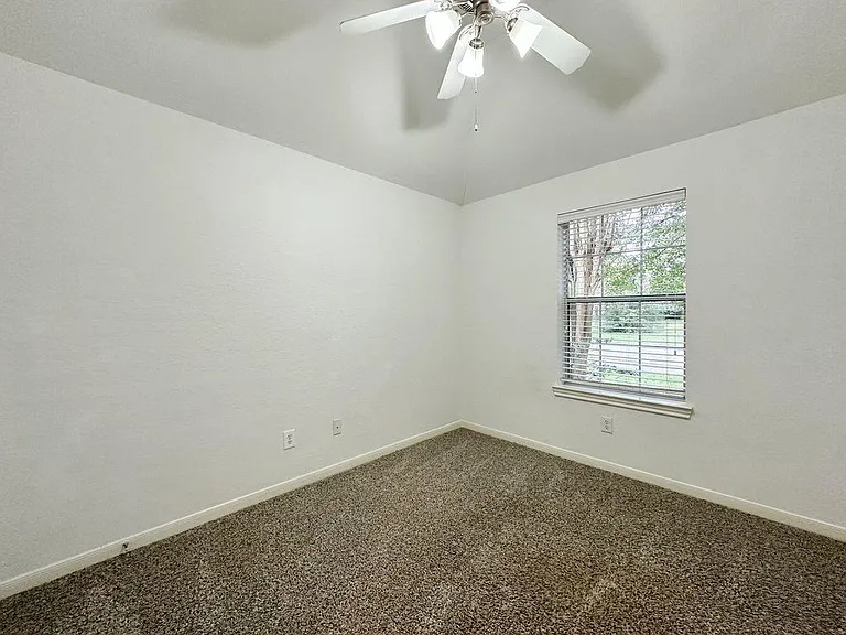 73 E Montfair Blvd — Photo 11