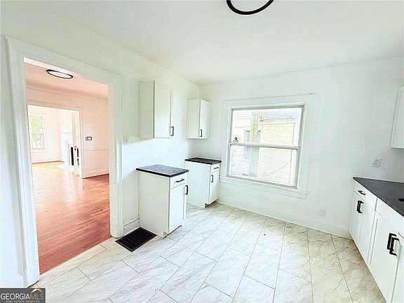 5th image of 1679 Altadena Pl SW