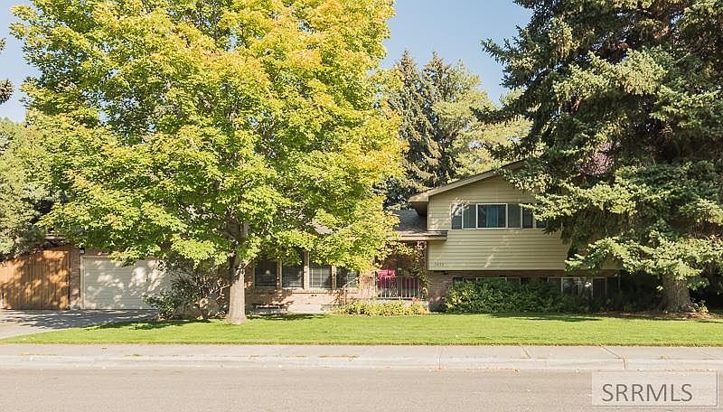 1st image of 2835 Redbarn Ln