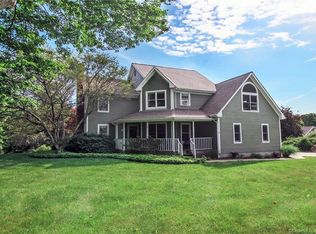 60 Jeremy Hill Rd, North Stonington, CT 06359