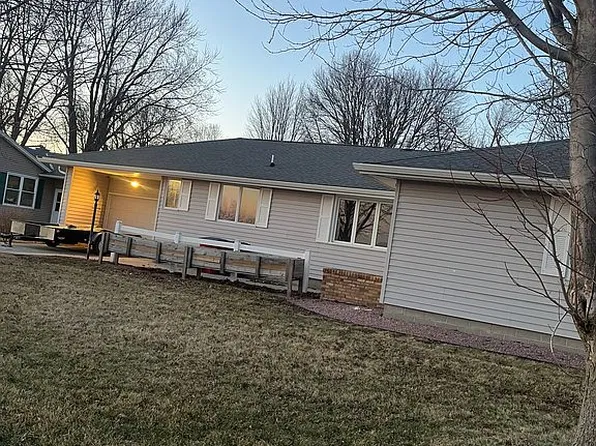 530 Maple St, Melvin, IA 51350