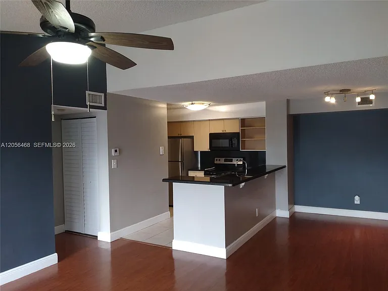 570 S Park Rd #356 — Photo 6