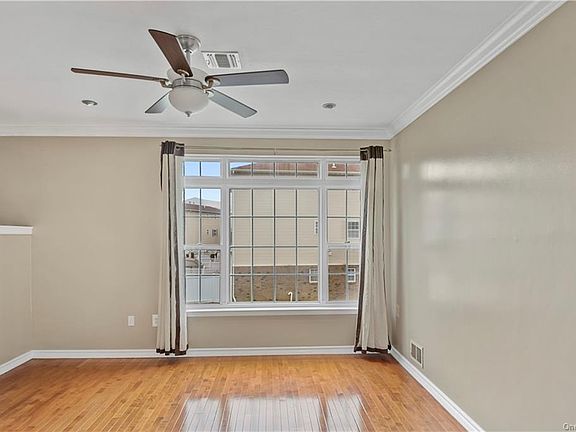 3rd image of 87 Admiral Ct