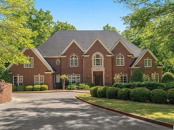 3rd image of 1103 Greymoor Rd