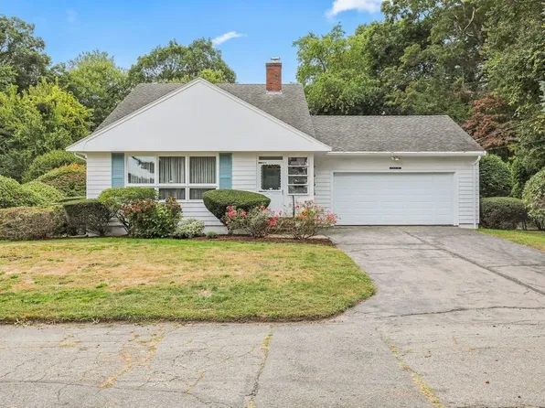 15 Nancy Ln, Brockton, MA 02301