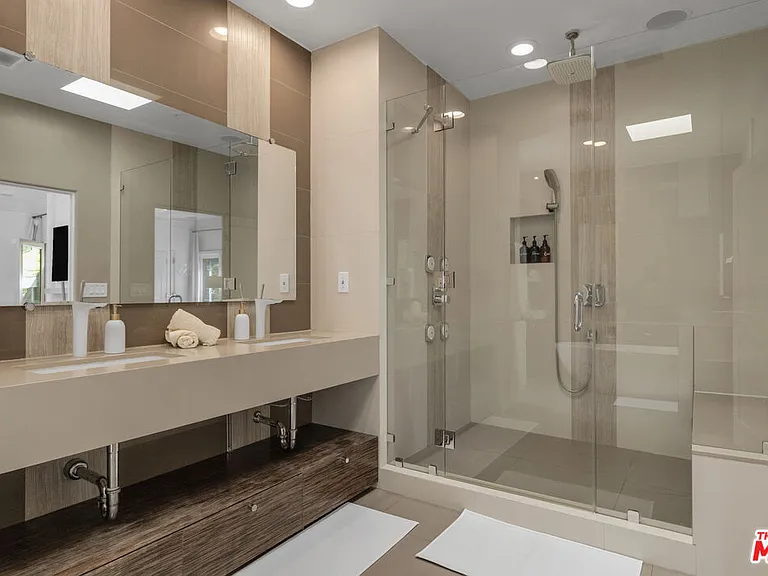 10023 Westwanda Dr — Photo 36