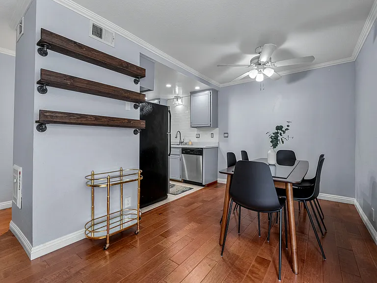 200 Elm Ave #15 — Photo 7