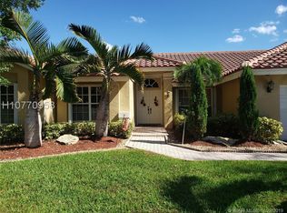 661 SW 94th Ter, Pembroke Pines, FL 33025