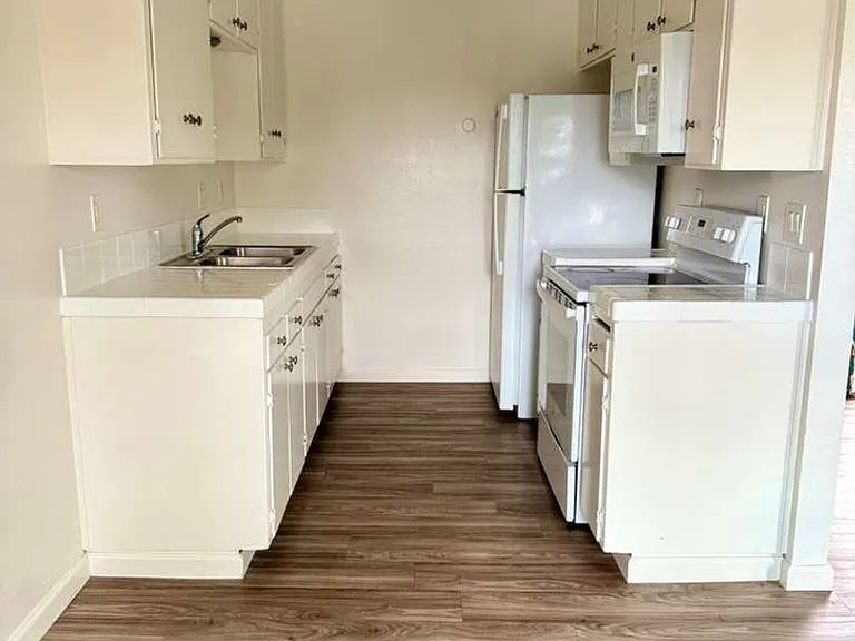 1042 15th Sreet — Photo 2