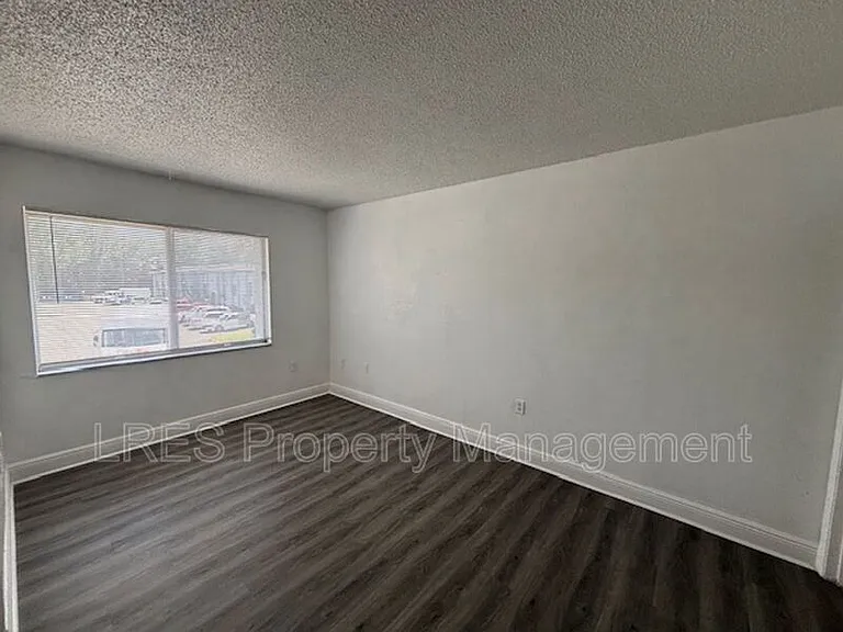 4725 S Texas Ave #C — Photo 16